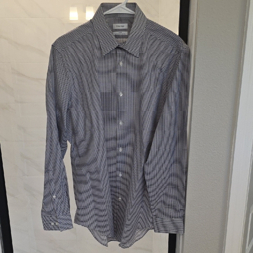 Calvin Klein Men's Black and White Checkered Dress Shirt - Slim Fit Performance
